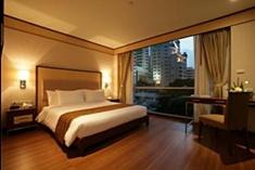 アデルフィ スイーツ ホテル (Adelphi Suites Hotel)